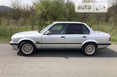 Седан BMW 3 Series 1985 в Хусті