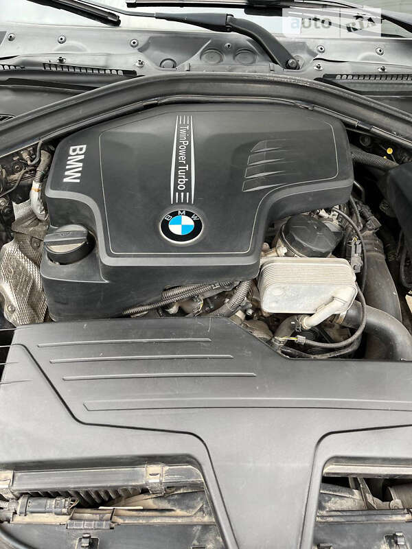 Седан BMW 3 Series 2016 в Львове
