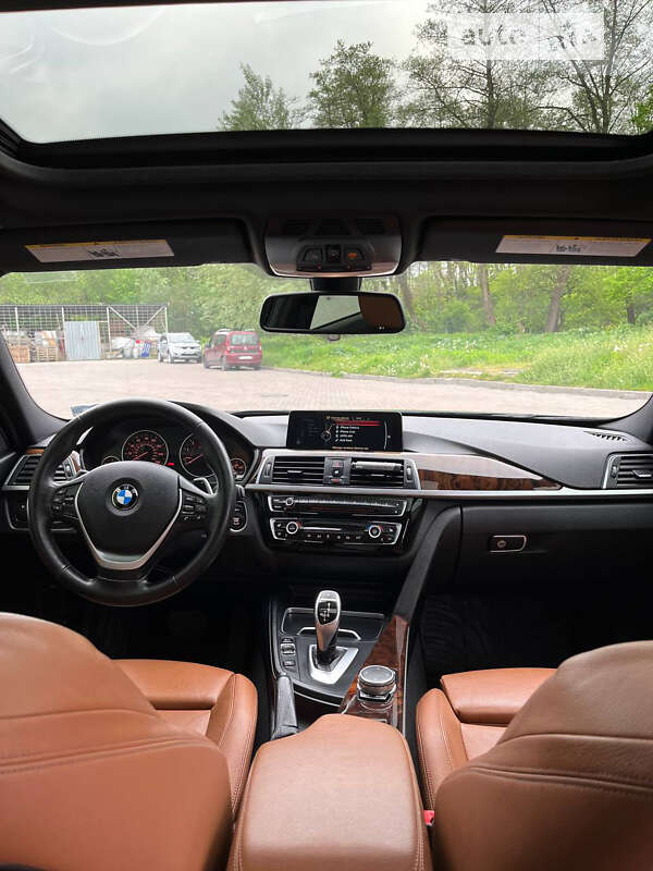 Седан BMW 3 Series 2016 в Львове