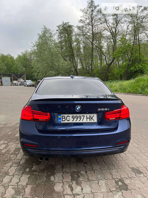 Седан BMW 3 Series 2016 в Львове