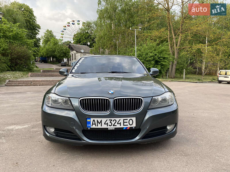 BMW 3 Series 2011