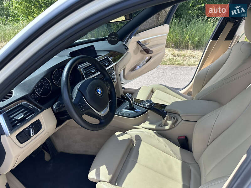 Седан BMW 3 Series 2015 в Києві