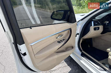 Седан BMW 3 Series 2015 в 