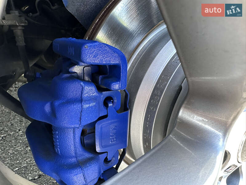 Седан BMW 3 Series 2015 в Києві