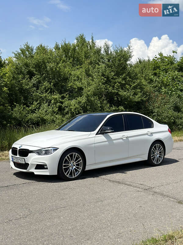 Седан BMW 3 Series 2015 в Києві