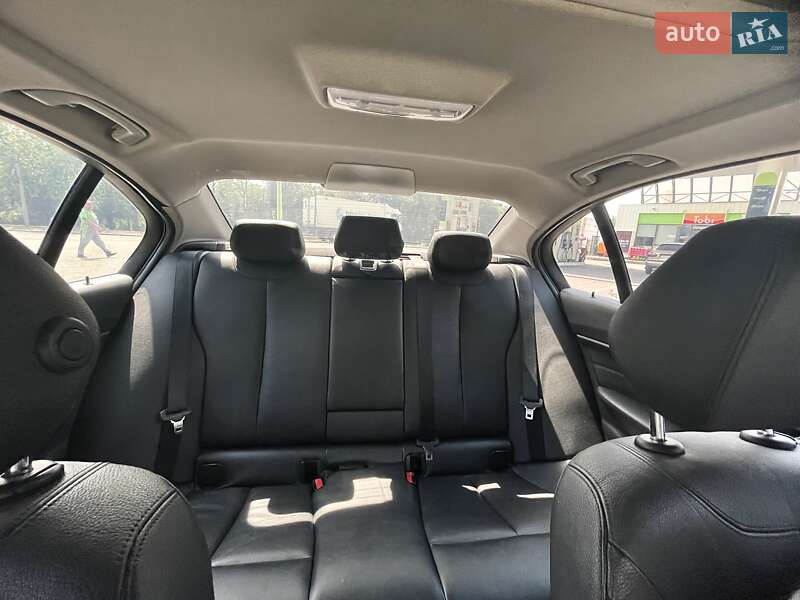 Седан BMW 3 Series 2014 в Запорожье
