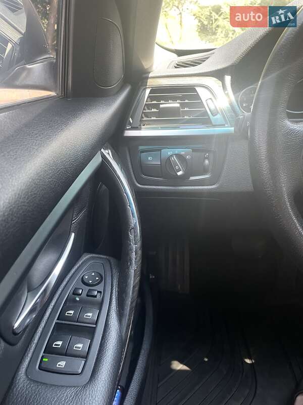 Седан BMW 3 Series 2014 в Запорожье