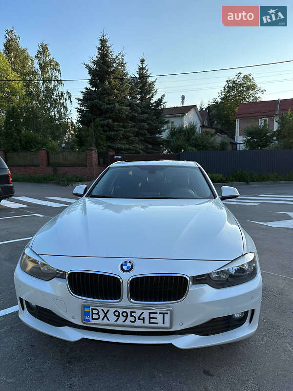 Седан BMW 3 Series 2013 в Киеве