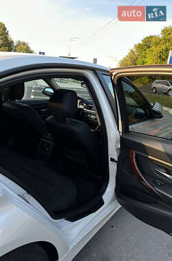 Седан BMW 3 Series 2013 в 