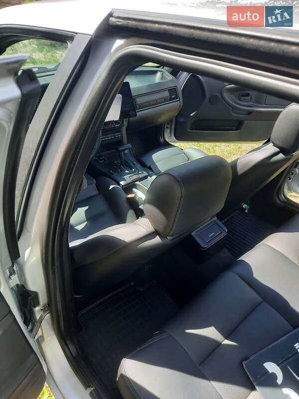 Седан BMW 3 Series 1993 в Киеве