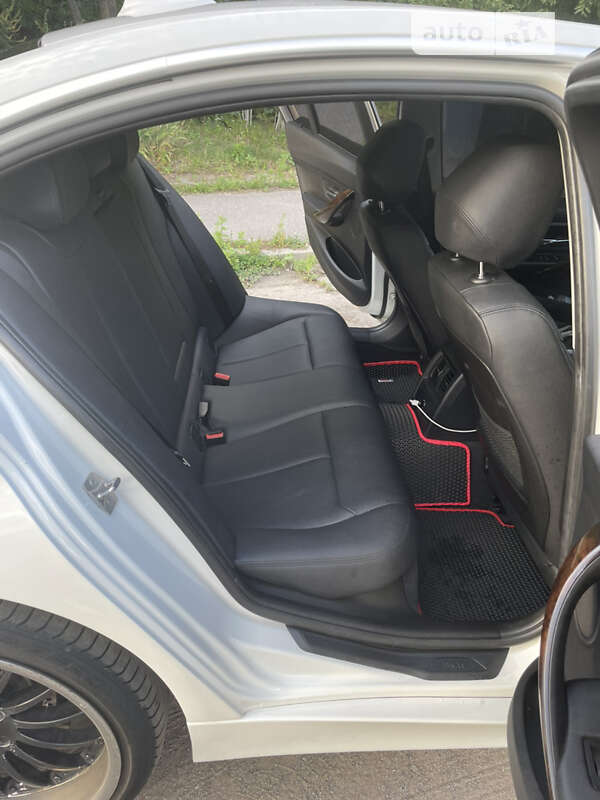 Седан BMW 3 Series 2014 в Хмельницькому фото 9 Седан BMW 3 Series 2014 в Хмельницькому