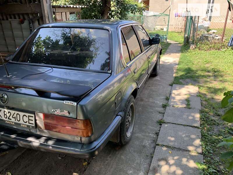 Седан BMW 3 Series 1987 в Млинове