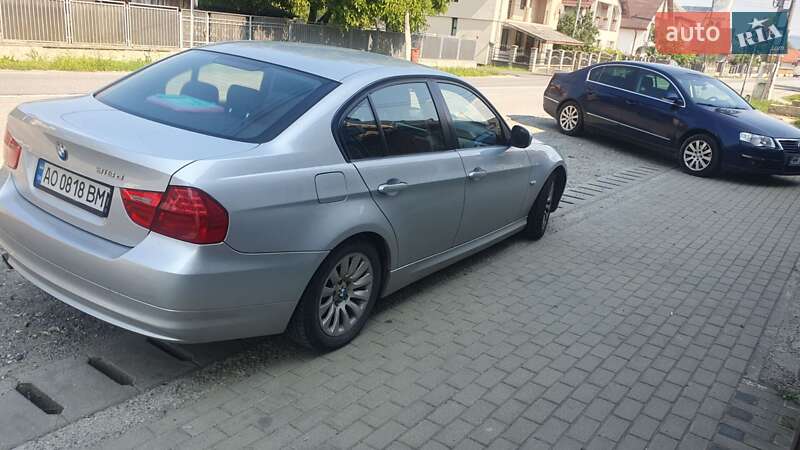 Седан BMW 3 Series 2009 в Тячеве