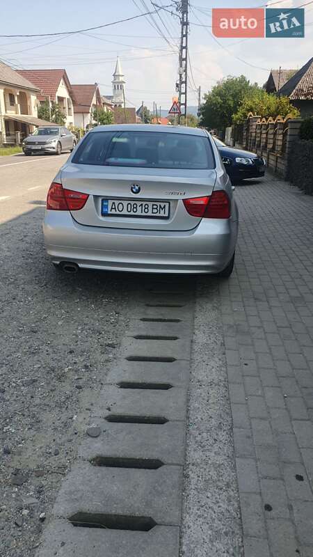 Седан BMW 3 Series 2009 в Тячеве