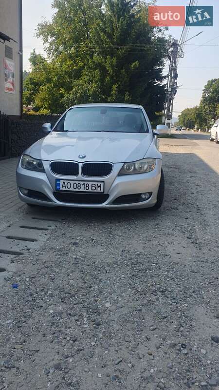 BMW 3 Series 2009