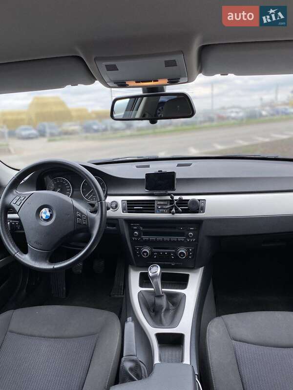 Седан BMW 3 Series 2010 в Умані фото 8 Седан BMW 3 Series 2010 в Умані