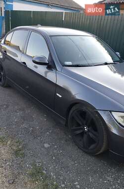 Седан BMW 3 Series 2005 в Знаменке