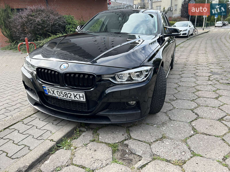 Седан BMW 3 Series 2015 в Львове