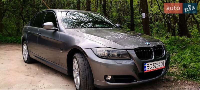 Седан BMW 3 Series 2009 в Львове