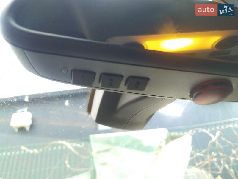 Седан BMW 3 Series 2009 в Львове