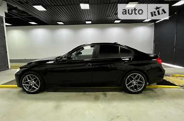 Седан BMW 3 Series 2013 в Львові