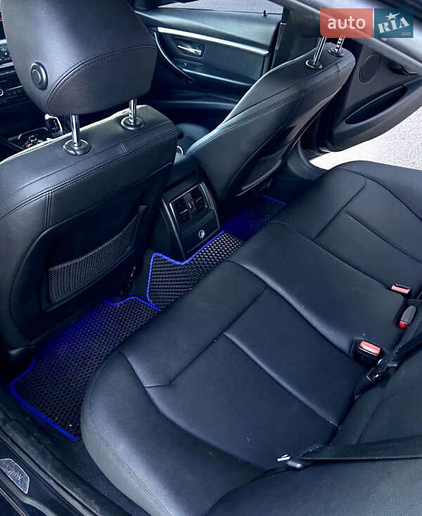 Седан BMW 3 Series 2015 в Киеве