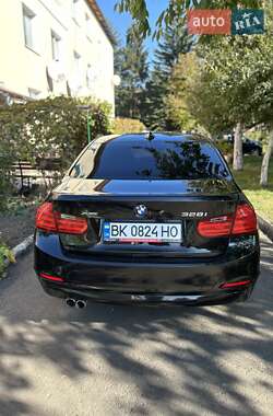 Седан BMW 3 Series 2014 в Млинове