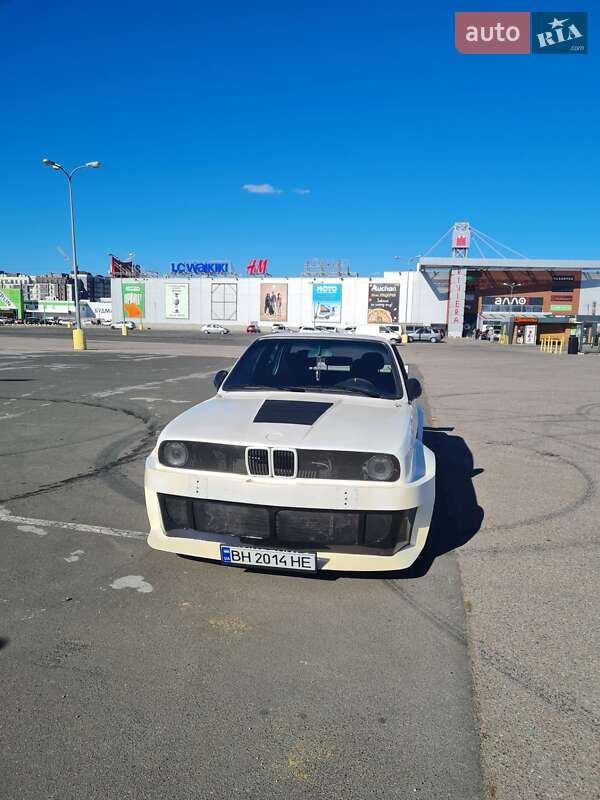 Седан BMW 3 Series 1986 в Одессе