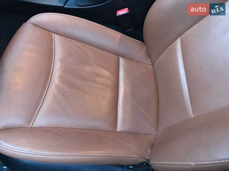 Седан BMW 3 Series 2011 в Тернополе