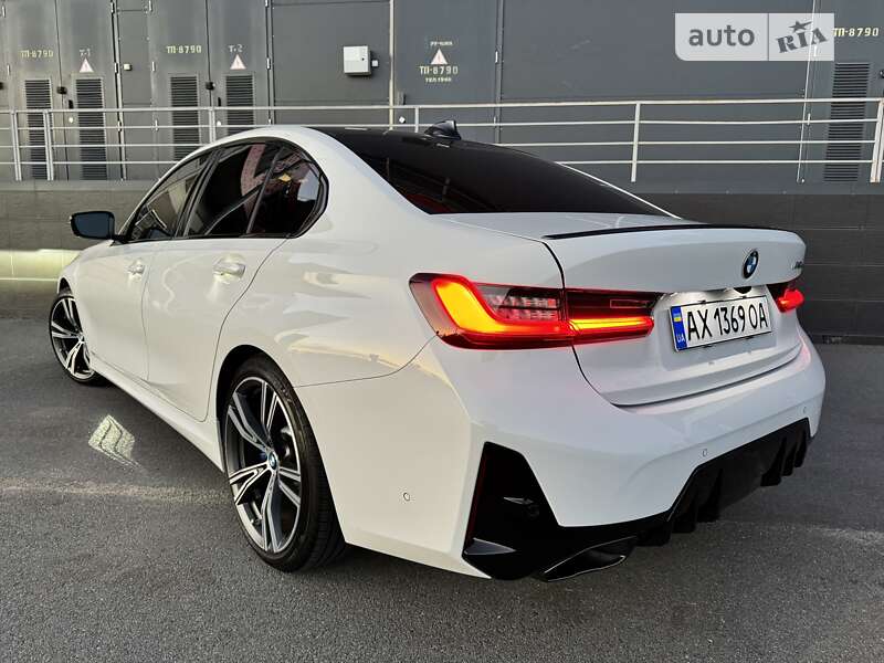 Седан BMW 3 Series 2022 в Киеве