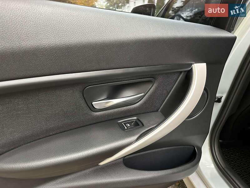 Седан BMW 3 Series 2017 в Белой Церкви