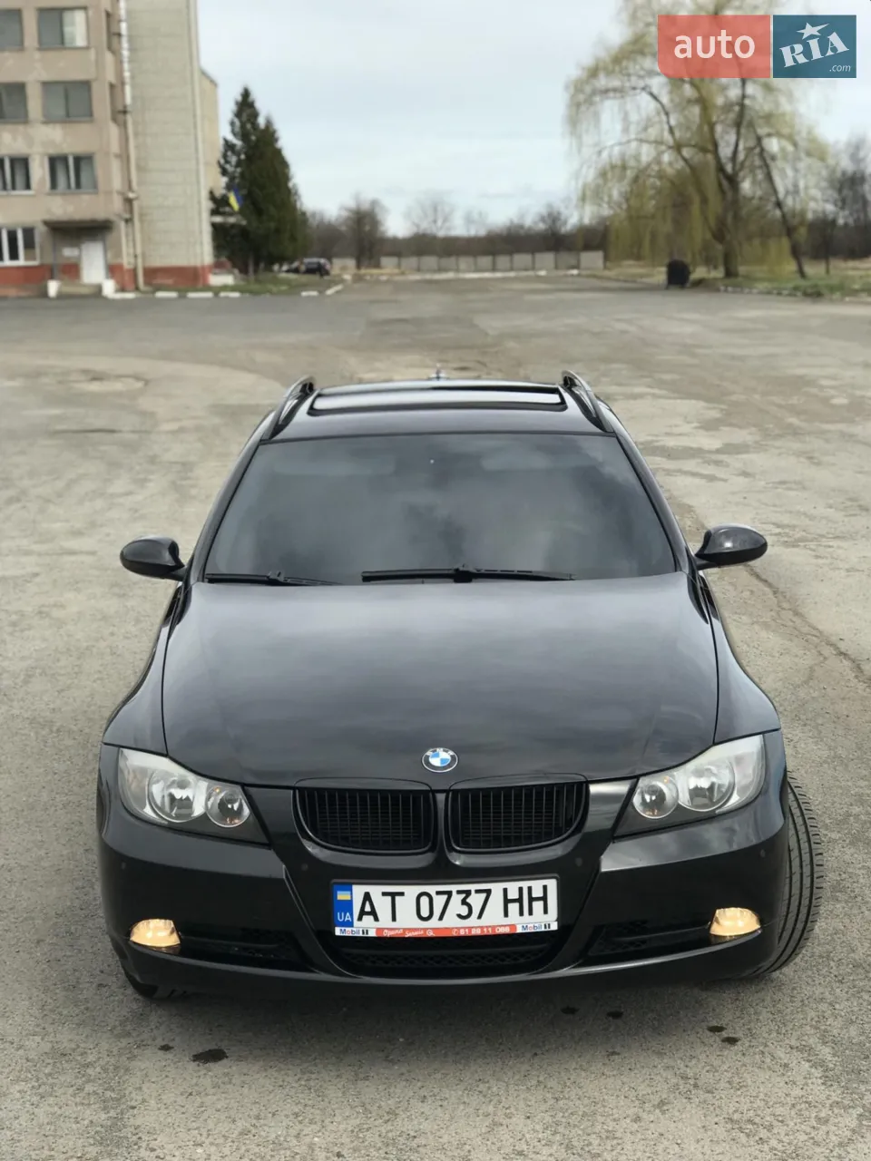 авто повністю справне, нічого робити не потрібно, хороша комплектація, нова помпа, термостат, регулятор ваносів оригінал bosch новий, свіже масло в усіх агрегатах, контакт на вайбер.ватсап. стійки після заміни проїхали 6000 км. замінена гальмівна рідина, задні супорта перебрані, нові задні колодки і гальмівні диски по кругу ,плюс шланги.. заміна ланцюга , натяжних ,роликів і тд. 1000 км тому, повна перевірка і обслуговування ходової 1000 км тому. взагалом обслужилося авто на 78000 грн..