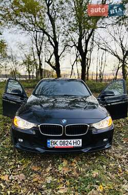 Седан BMW 3 Series 2014 в Млинове