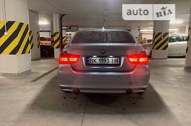 Седан BMW 3 Series 2009 в Львове