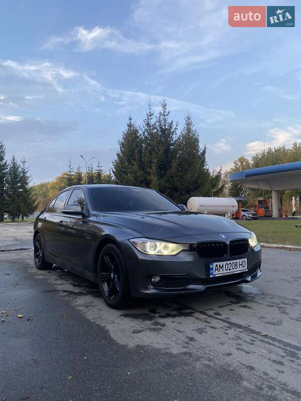 Седан BMW 3 Series 2013 в Бердичеві