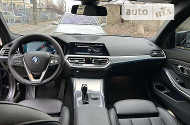 Седан BMW 3 Series 2022 в Одессе