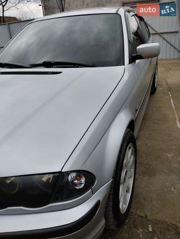 Седан BMW 3 Series 2000 в Рени