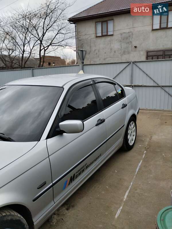 Седан BMW 3 Series 2000 в Рени