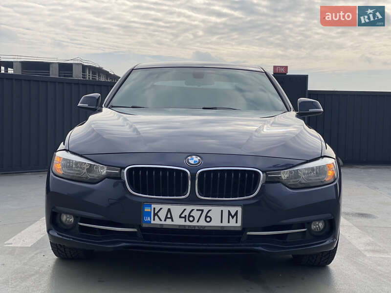 Седан BMW 3 Series 2015 в Киеве