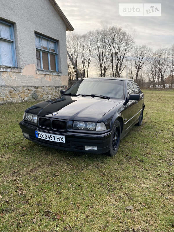 Седан BMW 3 Series 1991 в Ровно