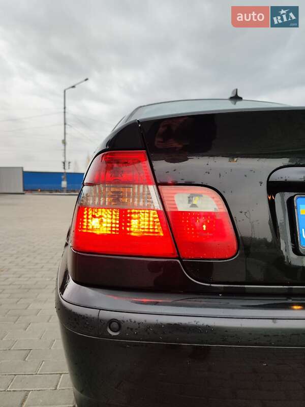 Седан BMW 3 Series 2002 в Олександрії