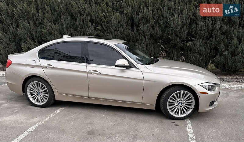 Седан BMW 3 Series 2015 в Києві