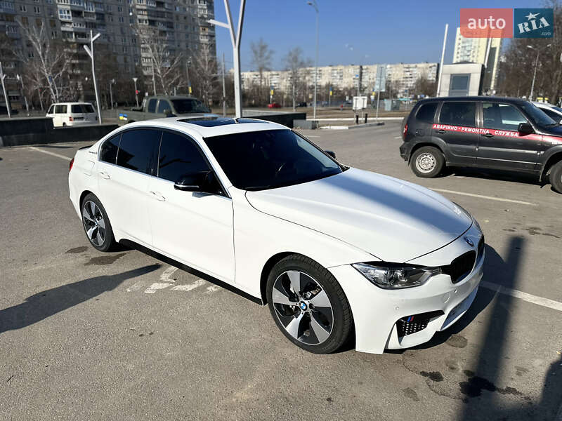 Седан BMW 3 Series 2013 в Киеве
