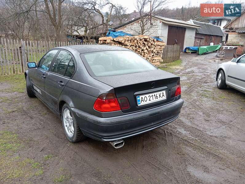 Седан BMW 3 Series 2000 в Великому Березному