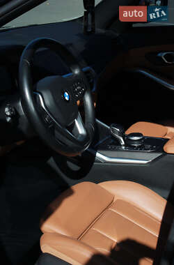 Седан BMW 3 Series 2019 в Кам'янському