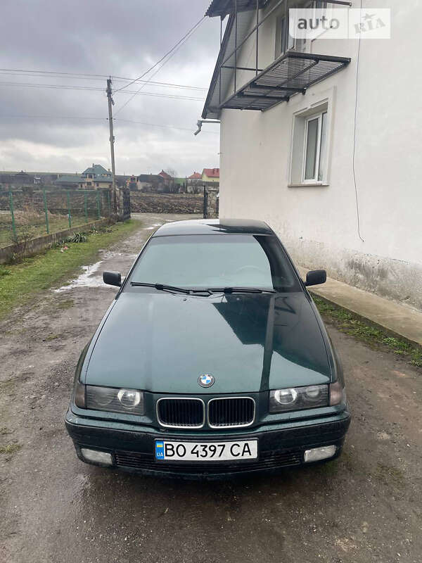 Седан BMW 3 Series 1993 в Теребовле