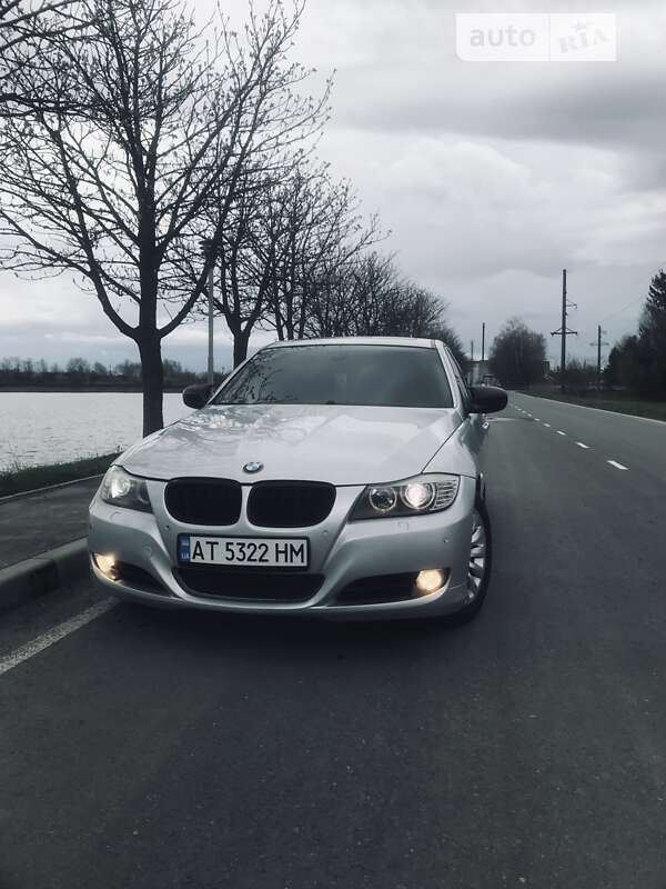 Седан BMW 3 Series 2009 в Івано-Франківську