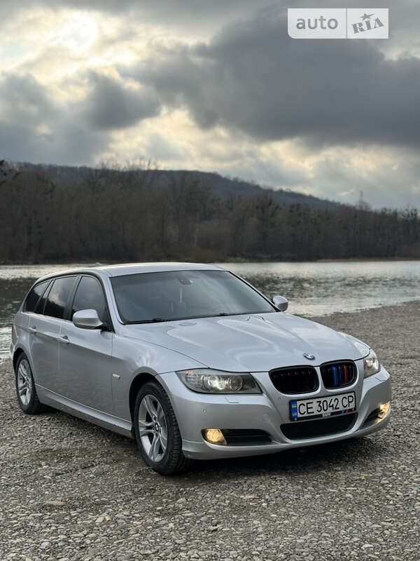 Універсал BMW 3 Series 2009 в Чернівцях