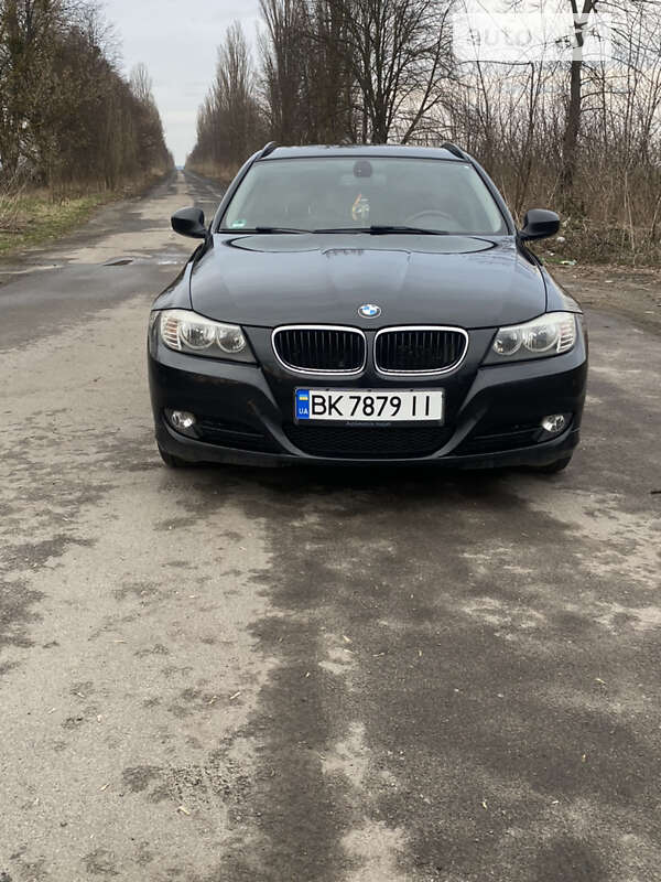 BMW 3 Series 2010