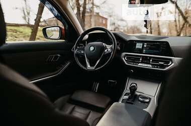 Седан BMW 3 Series 2019 в Кривом Роге